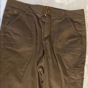 Dockers Brown Capri pants Multiple pockets size 12